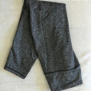 Victoria secret sport knockout capri leggings